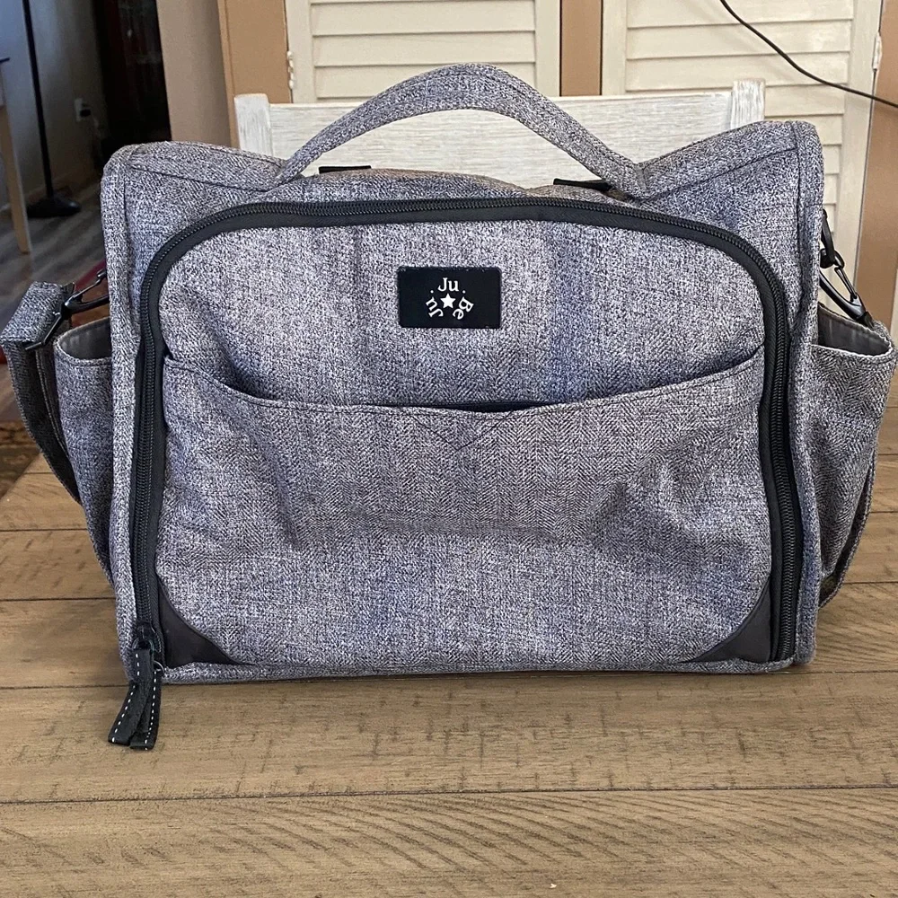 Ju-Ju-Be Gray backpack style Diaper bag.